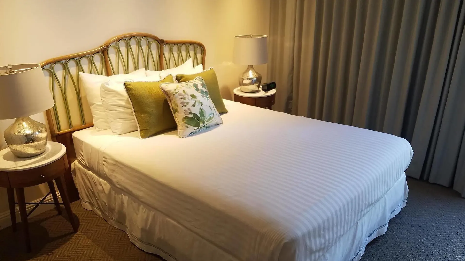 Hotel Imperial Hawaii Resort Honolulu